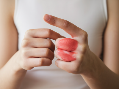 Wann deutet frühes watscheln auf implantatlockung hin und welche sofortmaßnahmen kann ich ohne arztbesuch ergreifen