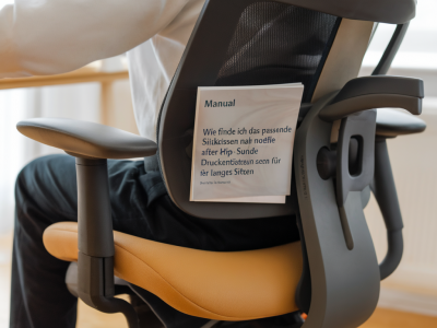 Wie finde ich das passende Sitzkissen nach Hüft‑OP: Modelle, Druckentlastung und Tests für langes Sitzen